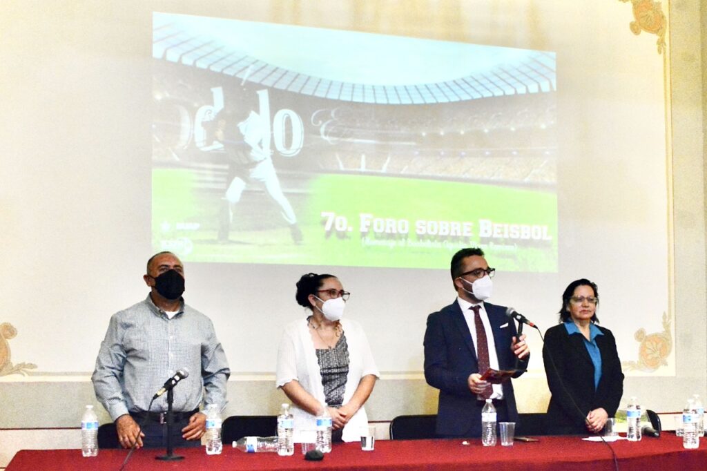 Foro sobre Béisbol Amateur, BUAP, Agustín Mora Ramírez