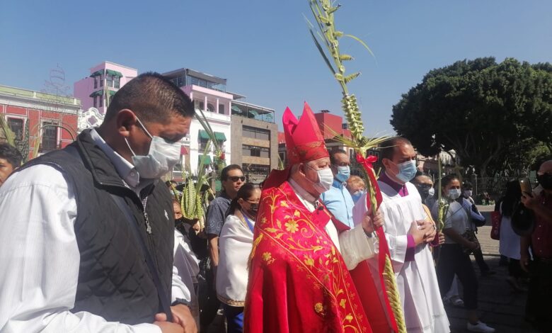 Domingo de Ramos, bendición de palmas, Catedral de Puebla, Arzobispo Víctor Sánchez, Semana Santa