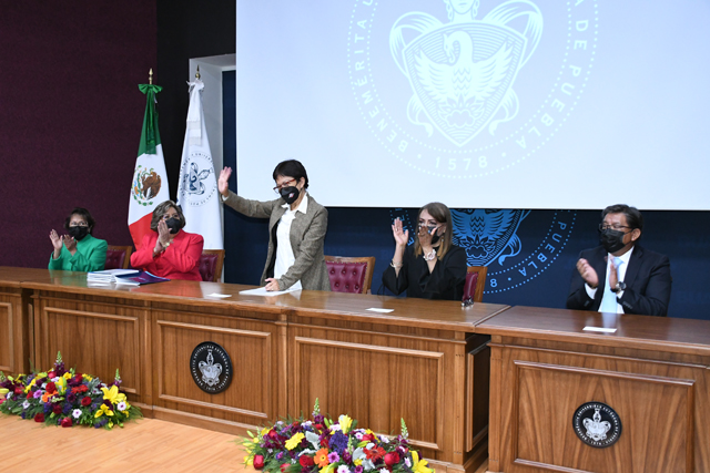 Facultad de Contaduría, BUAP, Lilia Cedillo, María Antonieta Montserrat Vera