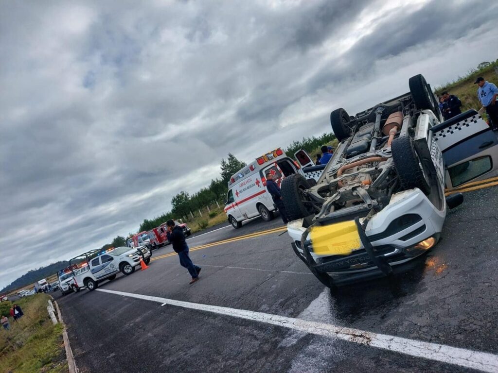 volcadura, Tlaxco-Tejocotal, Policía Auxiliar, Zacatlán