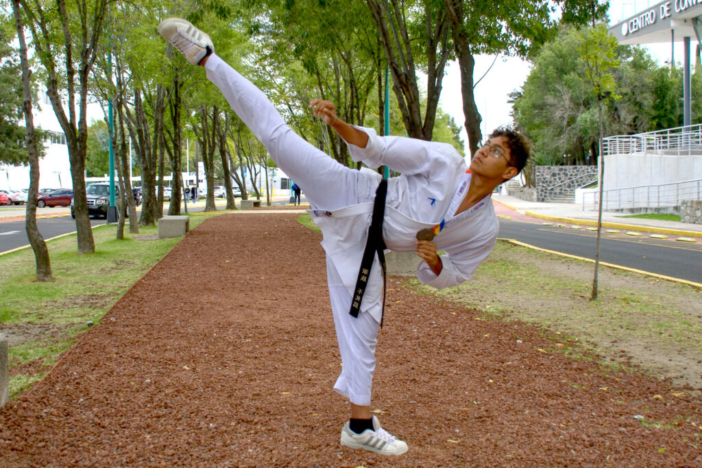 BUAP, preparatoria Enrique Cabrera, medallista, Juegos Centroamericanos y del Caribe