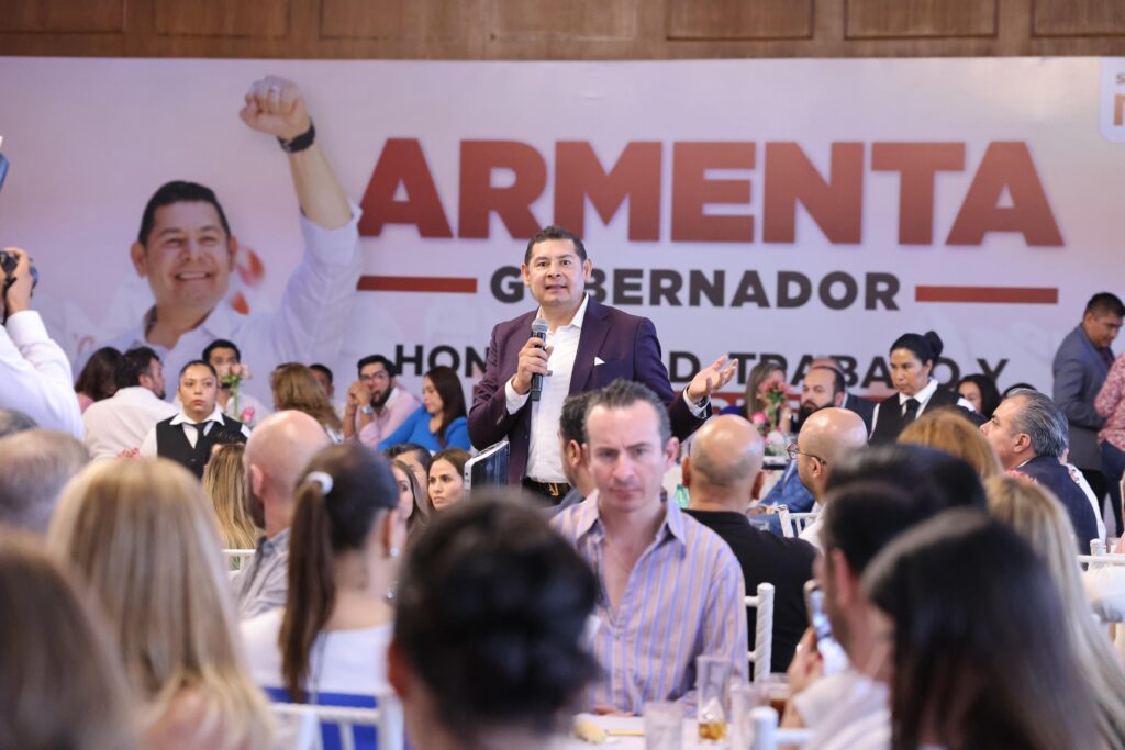 Alejandro Armenta, Sigamos Haciendo Historia, guberrnatura de Puebla, empresarios poblanos