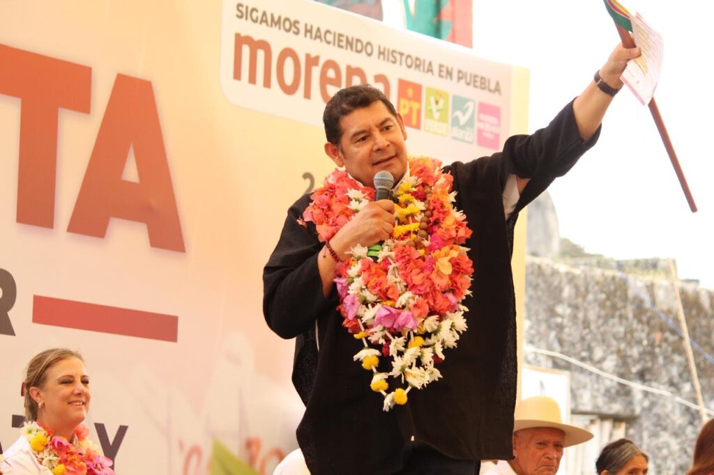Alejandro Armenta, Sigamos Haciendo Historia, Cuetzalan, candidato a la gubernatura de Puebla