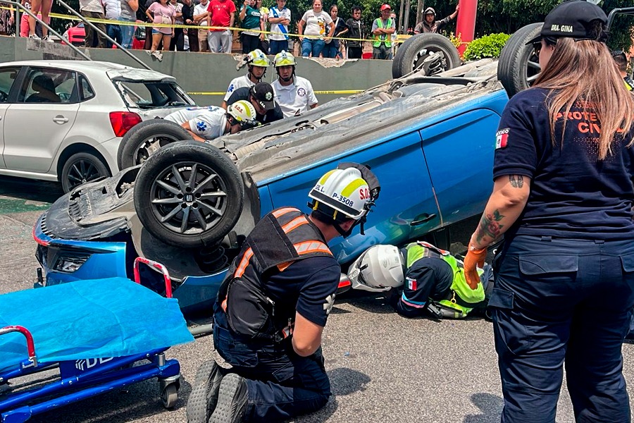 accidente, confusión, Oxxo, Bulevar Esteban de Antuñano, 25 Poniente, Ampliación Reforma Sur, Protección Civil Municipal