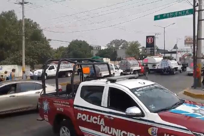 manifestación, piperos, Conagua, pozos clausurados, caos vehicular