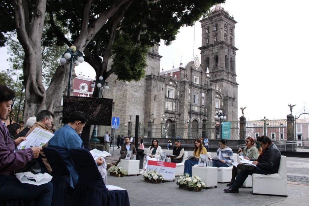 Presenta Ayuntamiento de Puebla edición 39 de Revista Cuetlaxcoapan