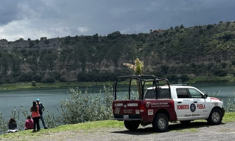 Taxista desaparecido, Ciudad Serdán, Laguna de Aljojuca, buzos, Bomberos del Estado, Marcos Méndez Morelos