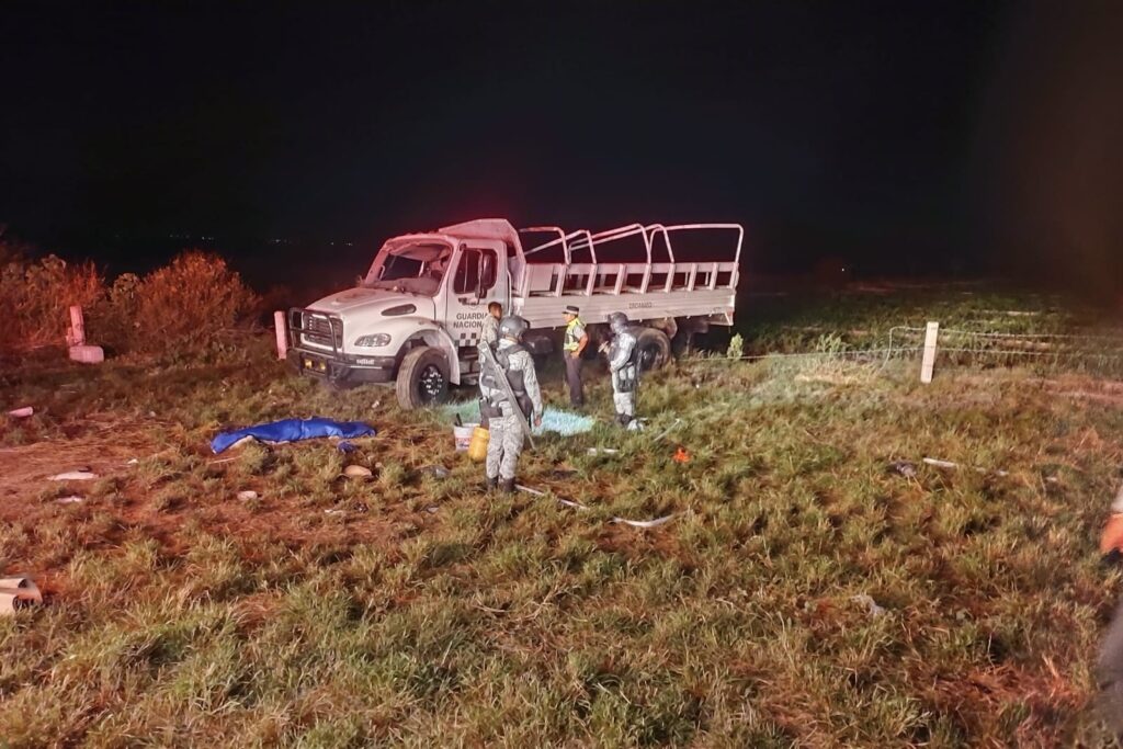 Volcadura, Guardia Nacional, autopista Cuacnopalan-Oaxaca, Sergio Salomón Céspedes, cuerpos de emergencia