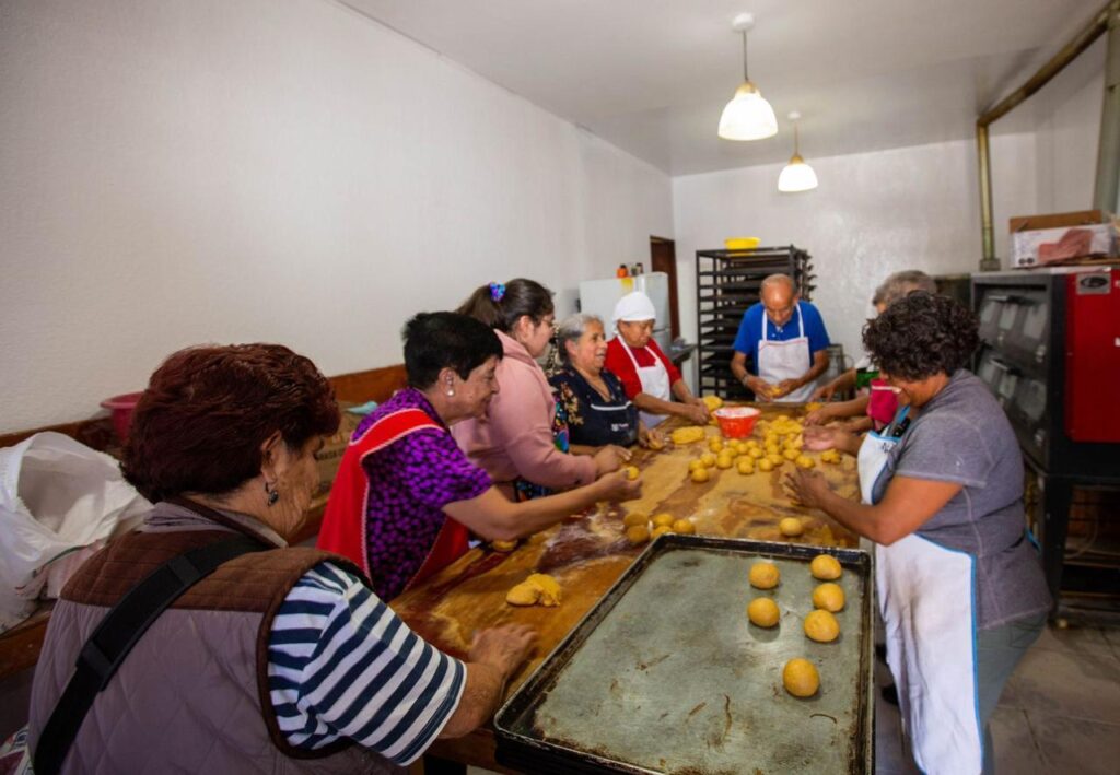 SMDIF, talleres, Panadería, adultos mayores