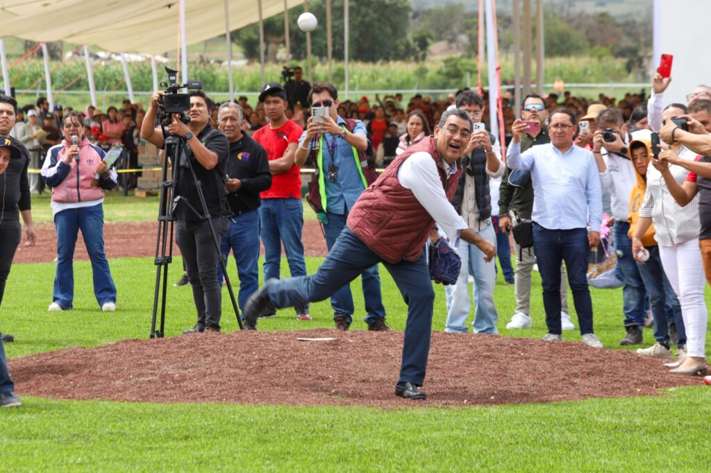 Gobierno de Puebla, Sergio Salomón Céspedes, campo de béisbol, Cañada Morelos