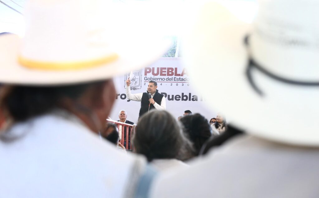 Alejandro Armenta, Gobierno del Estado, Acatzingo, Hospital Integral