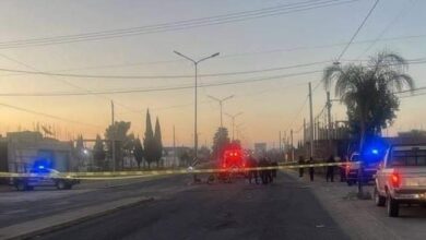 Autoridades municipales y estatales arribaron a la altura de la población de San Mateo Capultitlán, y confirmaron la muerte del conductor de la moto