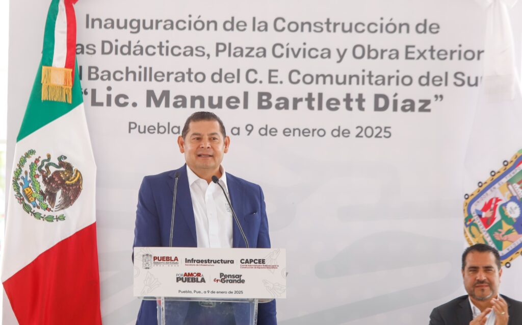 Alejandro Armenta, educación, Gobierno de Puebla, aulas didácticas, Centro Escolar Manuel Bartlett