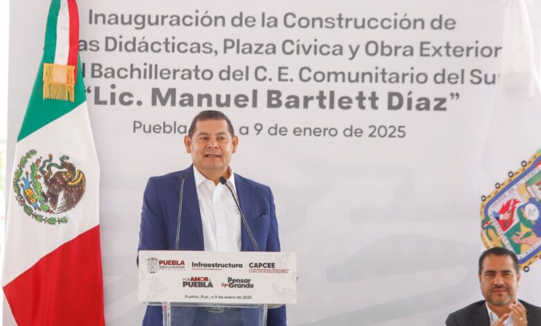 Alejandro Armenta, educación, Gobierno de Puebla, aulas didácticas, Centro Escolar Manuel Bartlett