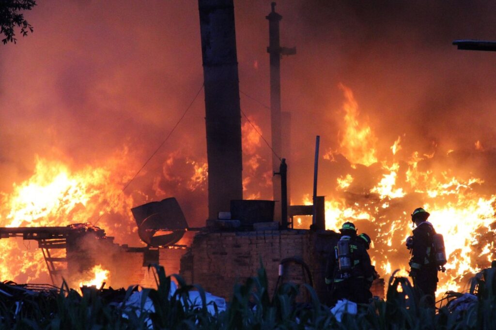 incendio, recicladora, San Miguel Canoa, Bomberos