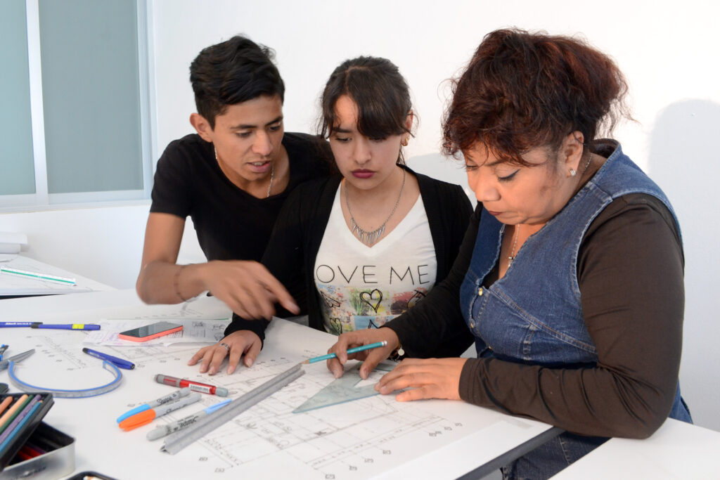 BUAP, Lilia Cedillo, enseñanza, investigación