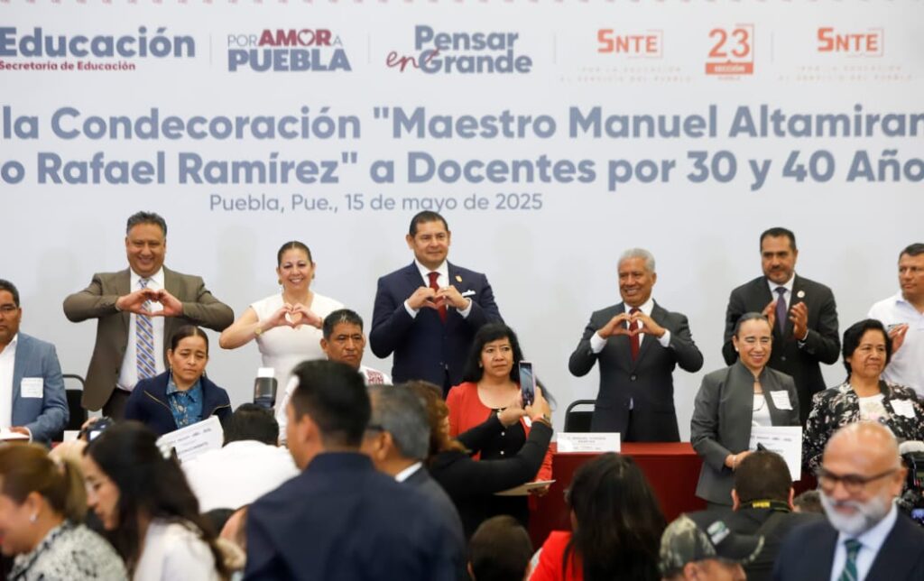 Gobierno de Puebla, Alejandro Armenta, nueva escuela mexicana