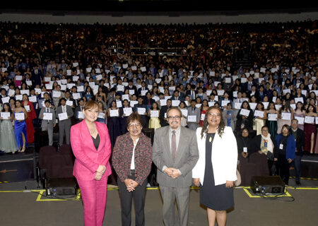 BUAP, Lilia Cedillo, graduaciones, Medicina Veterinaria y Zootecnia, Preparatoria Simón Bolívar
