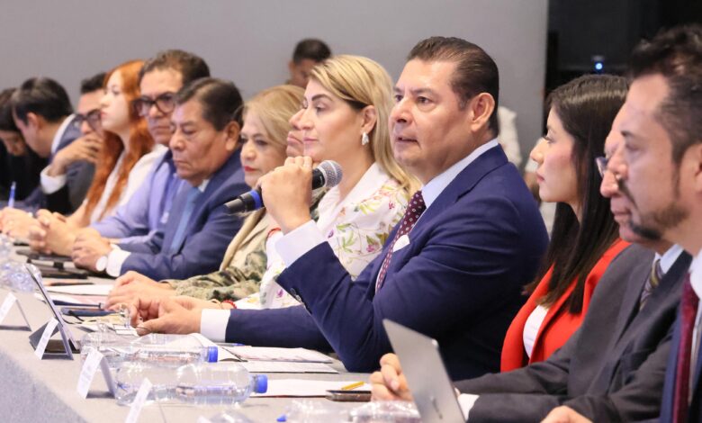 Gobierno de Puebla, Alejandro Armenta, Congreso del Estado, ayuntamientos, recursos
