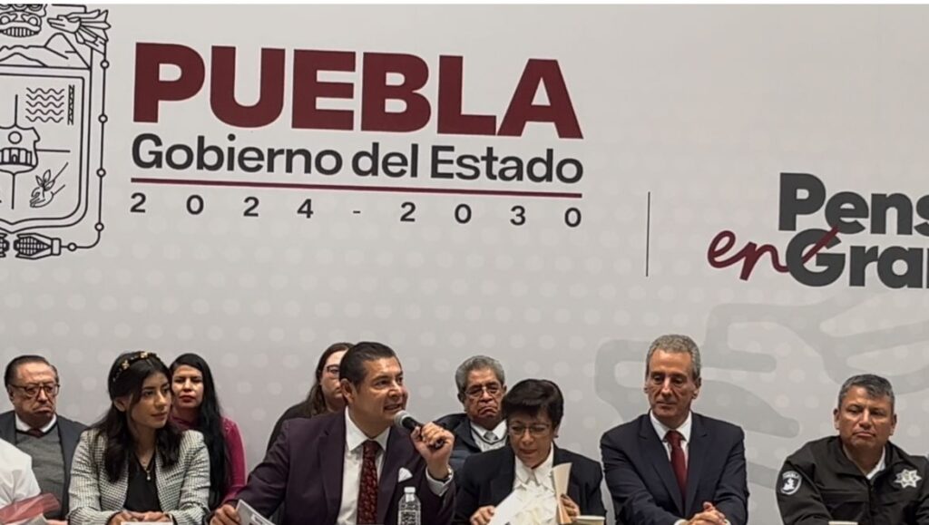 Alejandro Armenta, menor de edad vinculado a proceso, homicidio calificado, Lomas de Angelópolis, Natalia Andrade