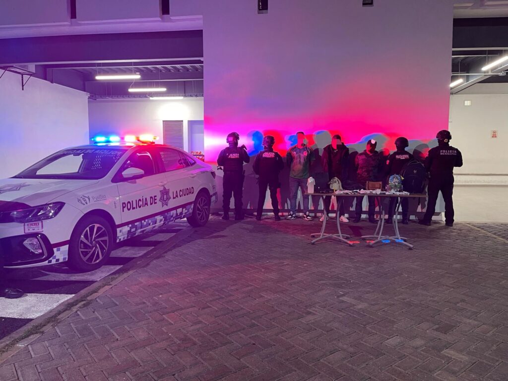 detenidos, robo a negocio, SSC, Policía Municipal, El Arenal