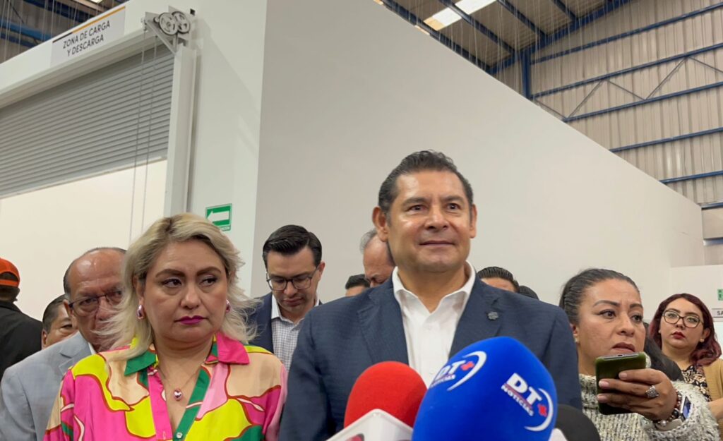 Gobierno de Puebla, Alejandro Armenta, funcionarios, Ciberasedio, Claudia Sheinbaum