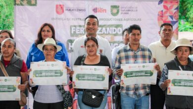 Fertilizando el campo de Huejotzingo, Roberto Solís, Huejotzingo