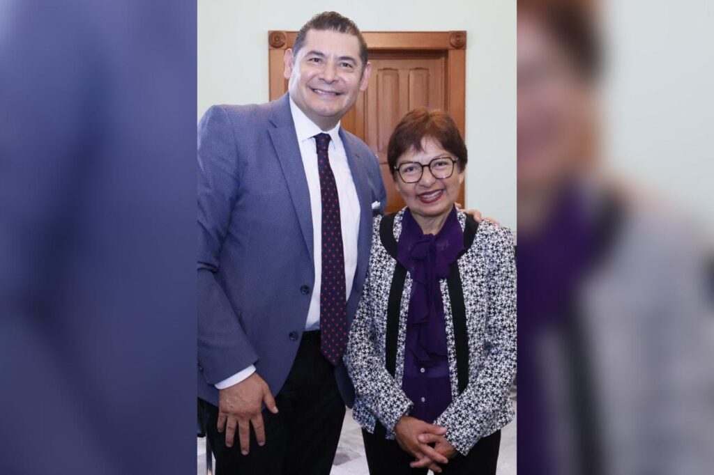 Gobierno de Puebla, BUAP, Plan Becas