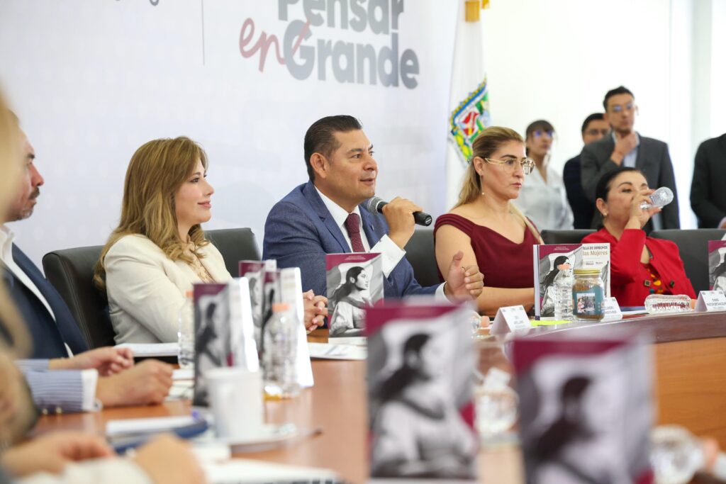 Gobierno de Puebla, Alejandro Armenta, cárteles del laudo y el despojo, Poder Judicial
