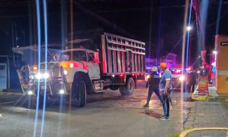 detenidos, persecución, Atlixco, tractocamión robado
