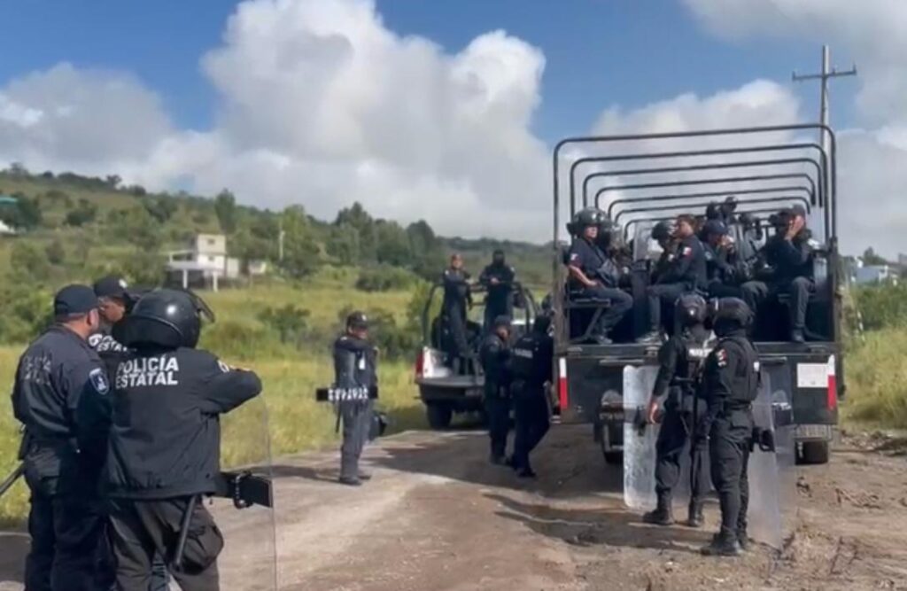 diligencia judicial, San Andrés Azumiatla, Antorcha Campesina, restitución de propiedad
