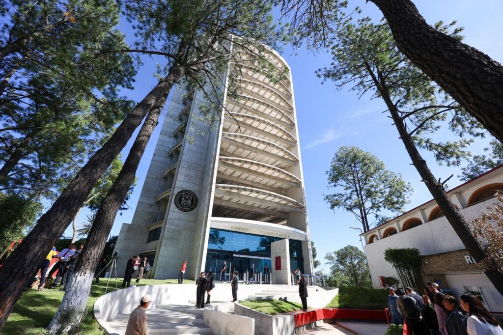 Torre de Rectoría, Universidad Autónoma de Tlaxcala, Serafín Ortiz Ortiz, UATx, corrupción