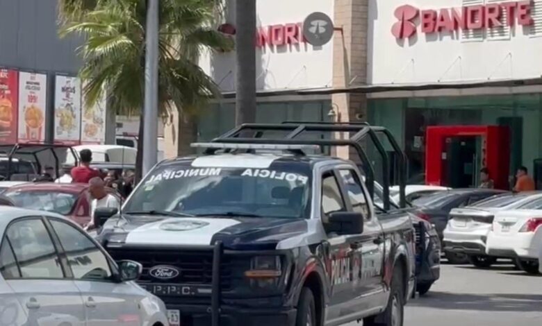 asalto cuentahabiente, robo, disparos, Plaza Pabellón, San Andrés Cholula