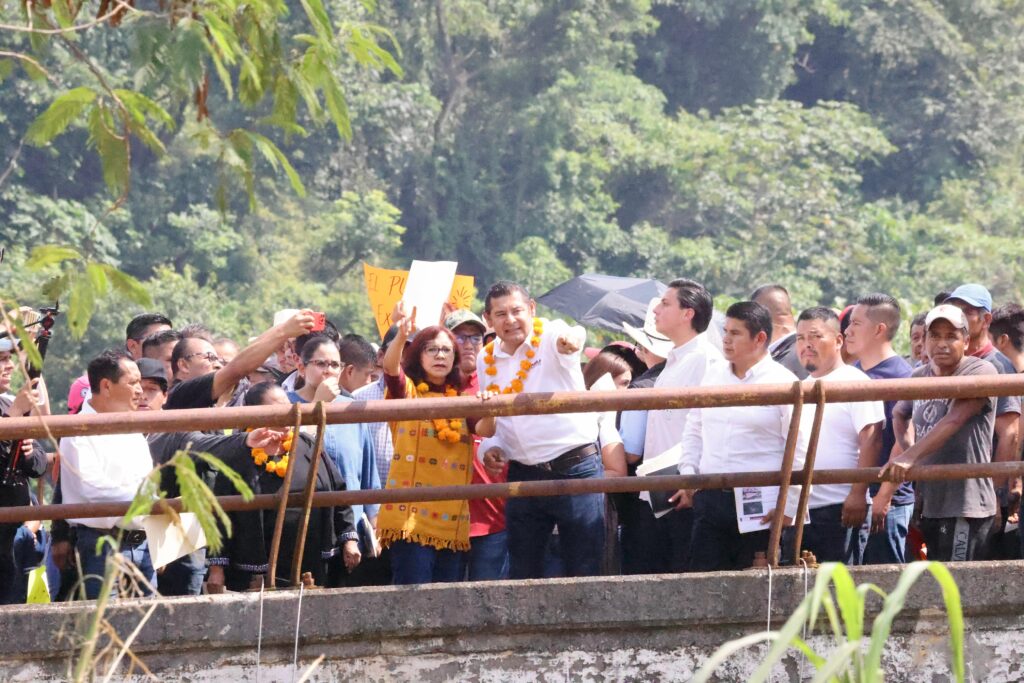 Gobierno de Puebla, Gobierno de México, puente Zihuateutla-Tlaola, Alejandro Armenta, contingencia