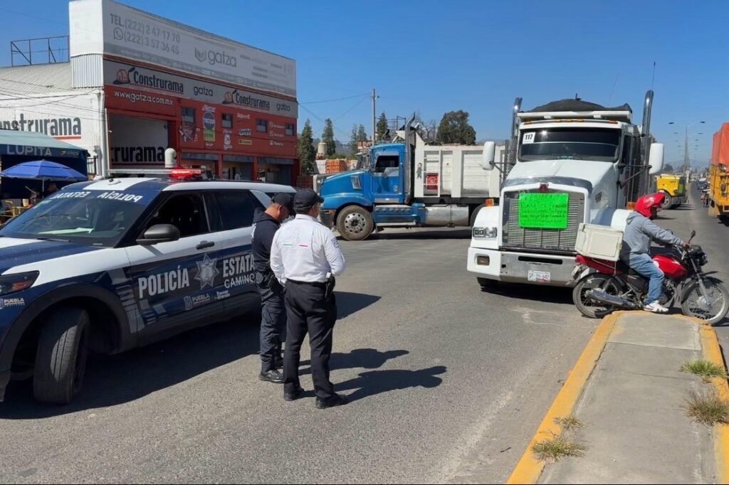 San Pedro Cholula, Tonantzin Fernández, Ayuntamiento, adeudo, transportistas