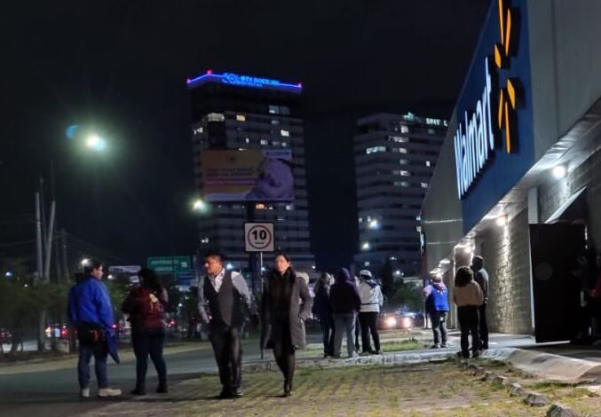 asalto, Walmart, Ciudad Judicial, robo de teléfonos celulares