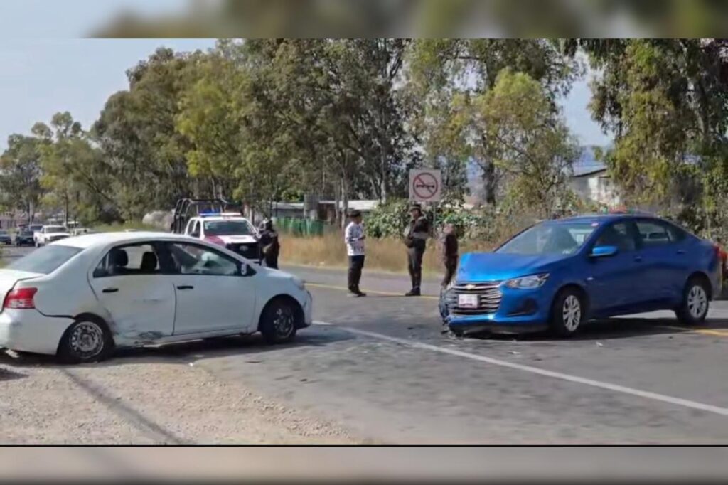choque frontal, accidente, Puebla-Atlixco, lesionado, Santa Isabel Cholula