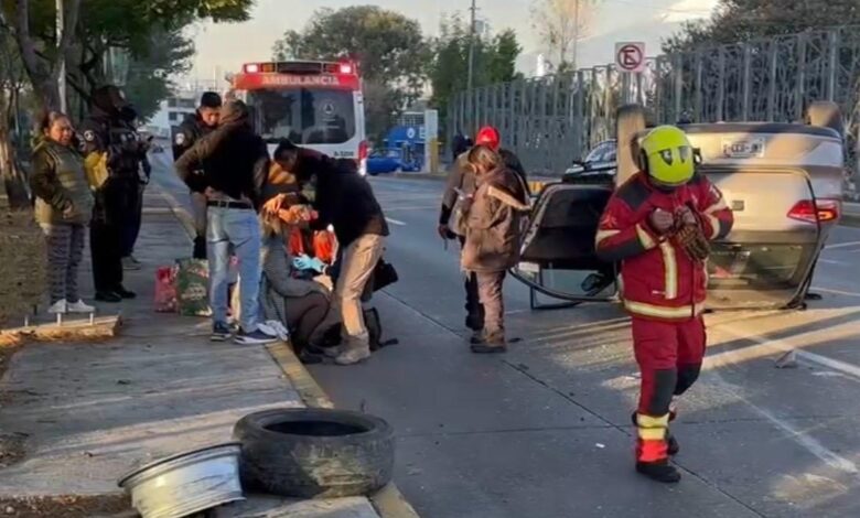 volcadura, DiDi, Calzada Zaragoza, Los Fuertes, paramédicos de Cruz Roja