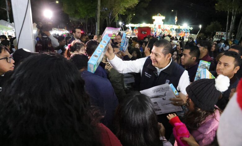 Gobierno de Puebla, Alejandro Armenta, entrega de juguetes, bienestar, alegría, Centro Expositor