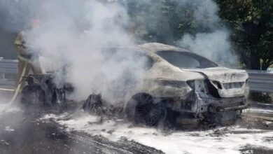 calcinado, BMW, carretera a Huejotzingo, Calpan, Domingo Arenas, FGE, investigaciones, bomberos, Santa Catarina Ayometla