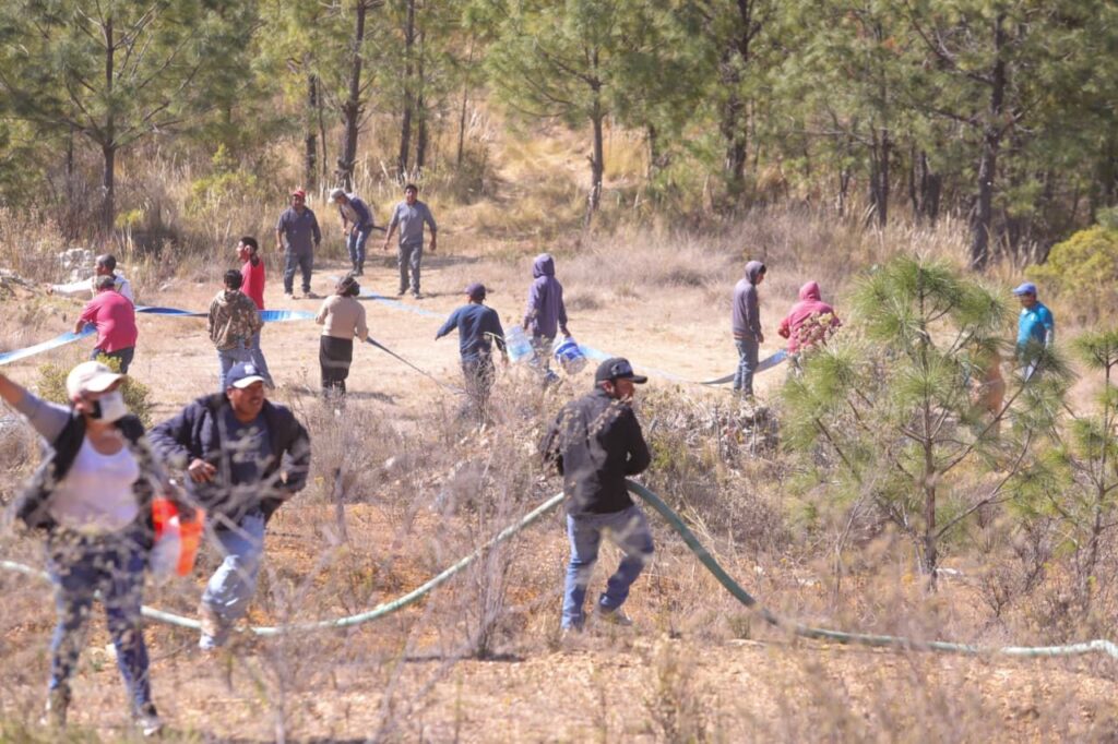El fuego no llegó al Hospital Comunitario, sigue desalojado solamente como medida preventiva.