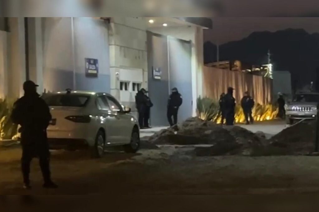 Alexandro Tello, Karina de los Ángeles, matrimonio, homicidio, Tlaxcala, Chignahuapan, FGE, FGR, Fraccionamiento Iskali, cateo