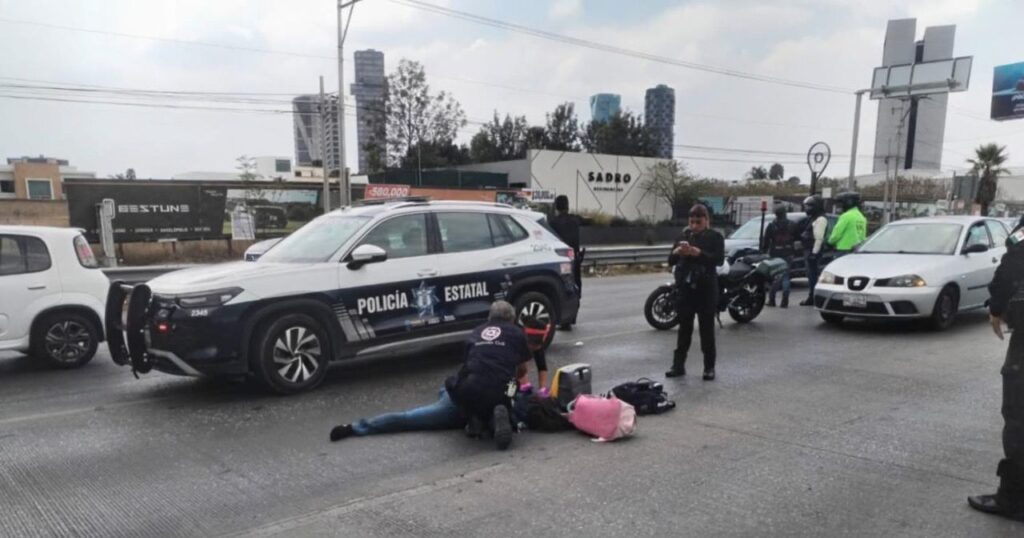 motociclista, lesionada, Periférico, Valsequillo, La Guadalupana, SSP, detenido, tractocamión