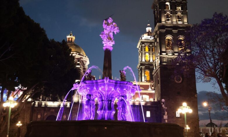 Pepe Chedraui, Mujeres que Brillan, fuentes, iluminación violeta, Día de la Mujer, Gobierno de la Ciudad