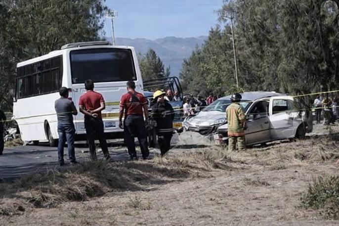 choque, carretera Acatzingo-Xalapa, General Felipe Ángeles, accidente, FGE