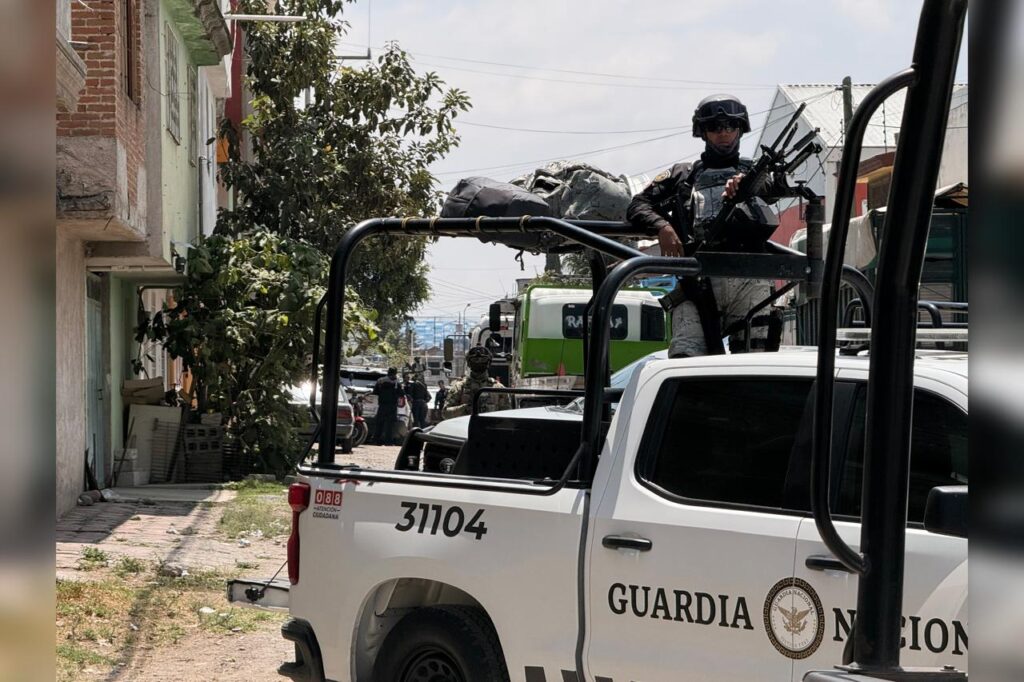 cateo, bodega, FGE, Jorge Murad, Robo de Vehículos, deshuesadero, desmantelamiento, diligencia, Guardia Nacional, Marina, SSP, SSC