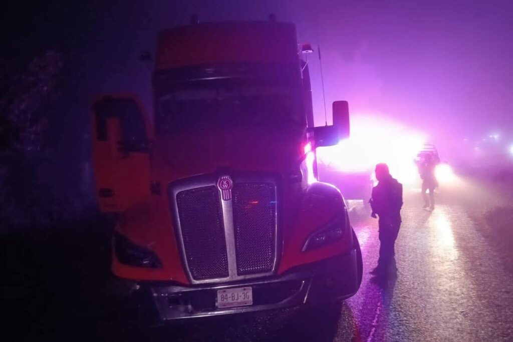 robo, tractocamión, Tlatlauquitepec, Amozoc-Perote, disparos, choque