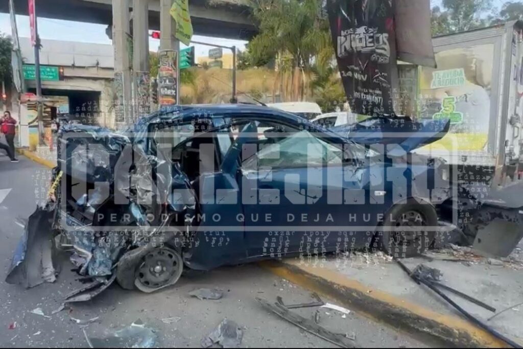 accidente, trailero, tractocamión, lateral de la México-Puebla, parque FINSA, Cuautlancingo