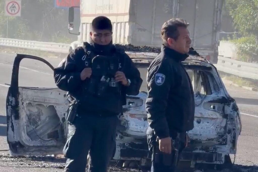 bloqueo, quema de patrulla, SSP, autopista México-Puebla, Jimena Pérez, búsqueda