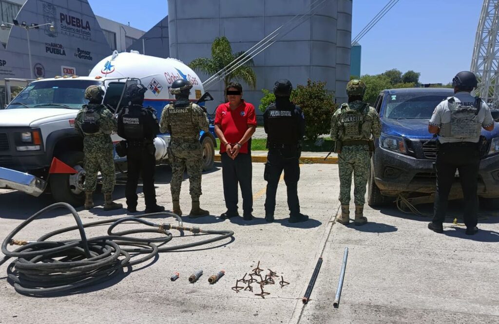 detenido, SSP, Marina, Tlalancaleca, combustible robado, huachicol, huachigasero